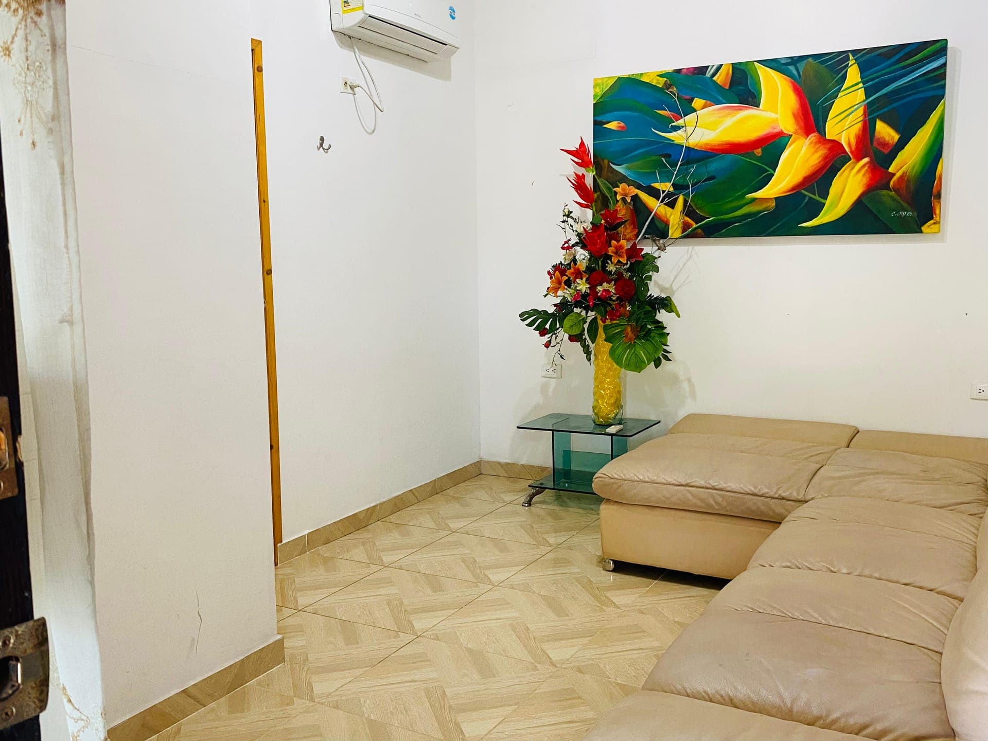 Suite 303 · Heliconias — Suite Especial Deluxe con jacuzzi — 2